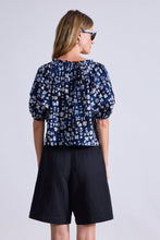 Load image into Gallery viewer, Caminitas Puff Top
