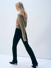 Load image into Gallery viewer, Cardigan Dark Taupe
