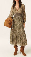 Load image into Gallery viewer, Dress Coraly
