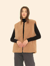 Load image into Gallery viewer, Thea Vest
